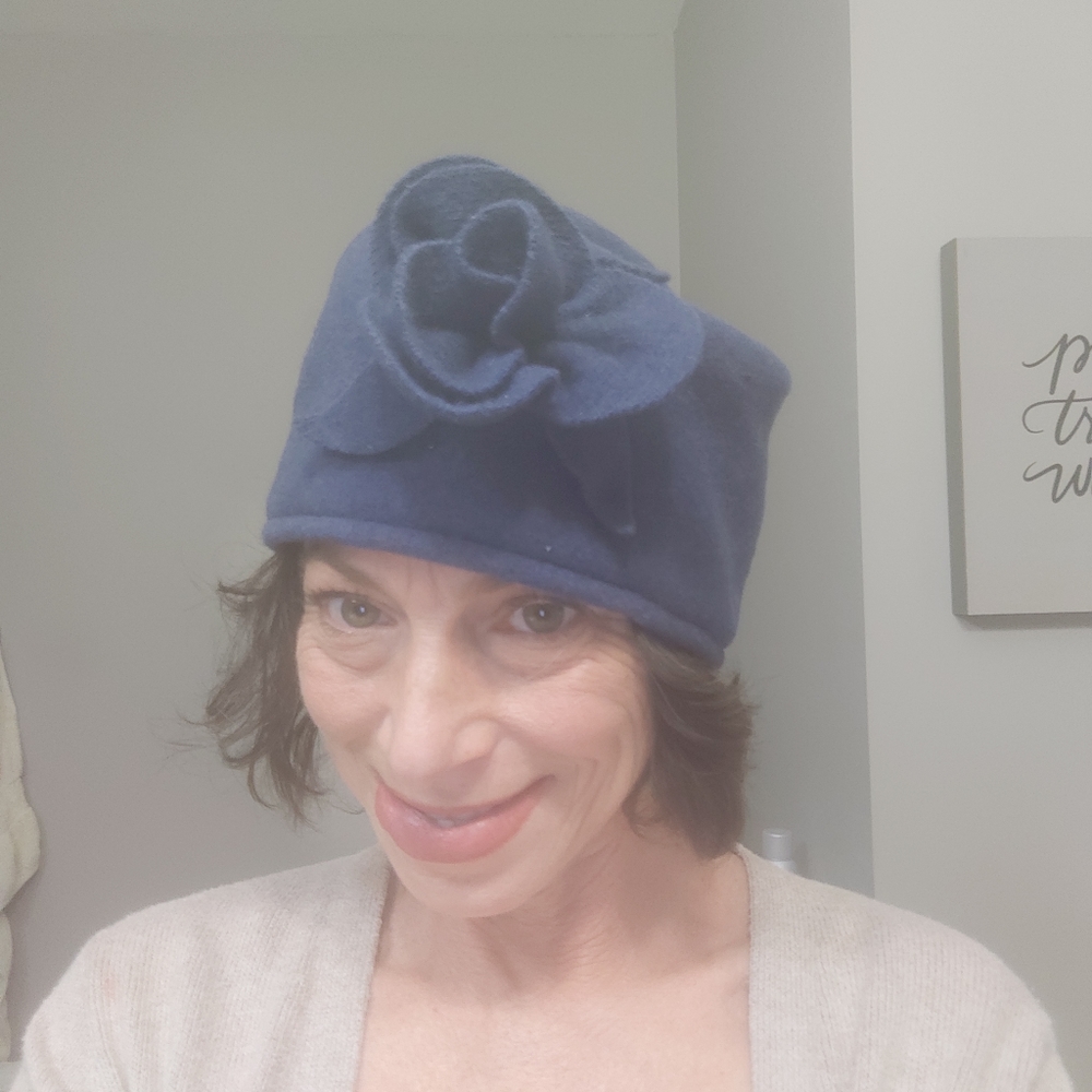 Wool hat - Picture 2 of 2